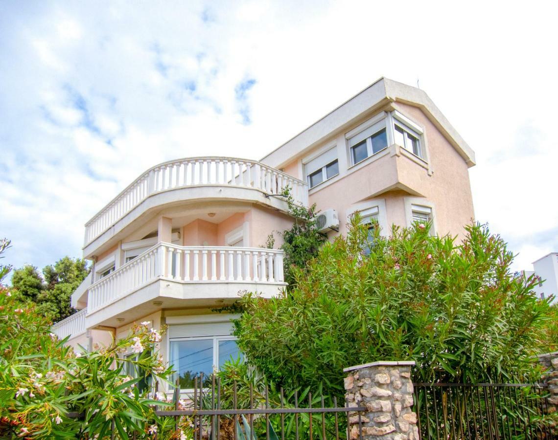 אוטייהא Villa Rossa מראה חיצוני תמונה